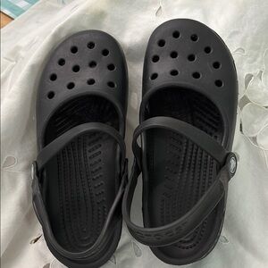 Croc’s Woman Mary Jane